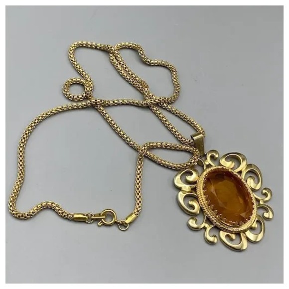 Vintage Intaglio Amber Glass Cameo Necklace Gold Tone Scroll Frame - Picture 4 of 7